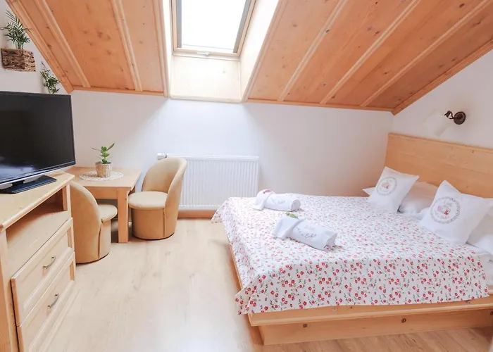 Jak U Babci 3* فيسلا